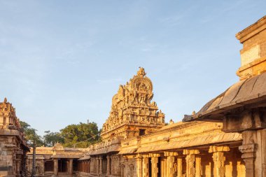 12. yüzyılda Rajaraja Çola II tarafından inşa Airavateswara Tapınağı. Bir tanınmış Unesco Dünya Mirası Anıtı Kumbakonam, Darasuram, Tamilnadu, Hindistan tapınaktır