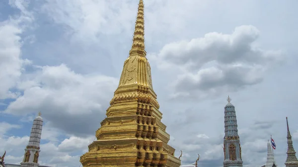 Grand Palace Emerald Buddha Temple Bangkok August 2012 Wide View — 图库照片