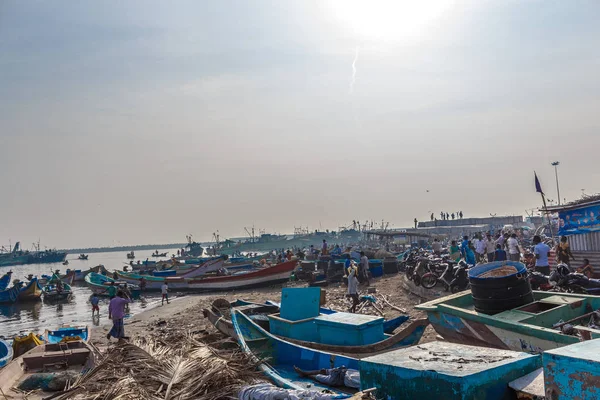 Una Escena Famoso Mercado Pescado Donde Gente Está Negociando Peces — Foto de Stock