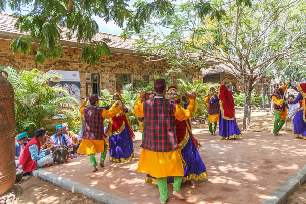 Λαϊκούς Χορούς Του Ούρααραπ Βόρειο Τμήμα Της Ινδίας Μαζί Λαϊκή — Φωτογραφία Αρχείου