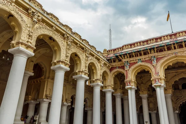 Bred Utsikt Över Gammal Thirumalai Nayak Palace Med Skulpturer Och — Stockfoto