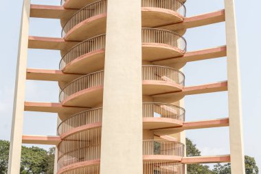 Modern bir spiral kule