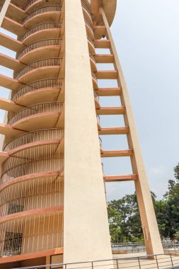 Modern bir spiral kule