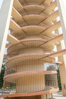Modern bir spiral kule