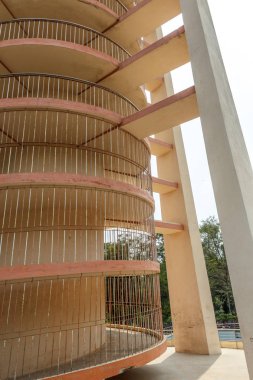 Modern bir spiral kule