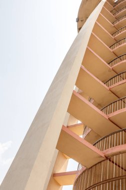 Modern bir spiral kule