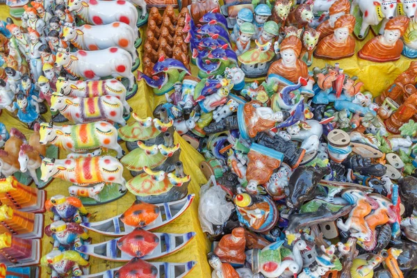 Bebek ve figürler görüntüleme