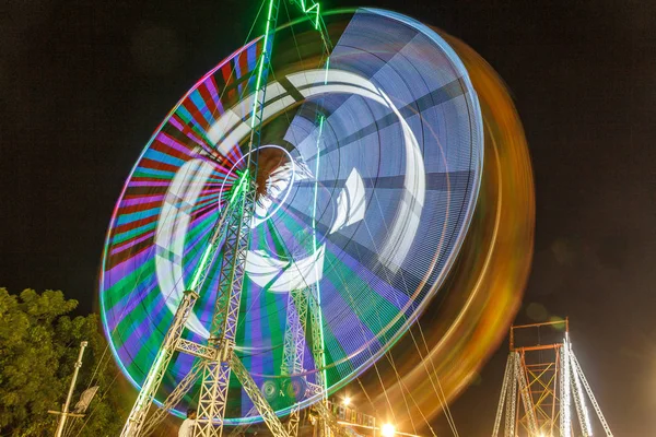 Spettacolo Laterale Della Ruota Panoramica Gigante — Foto Stock