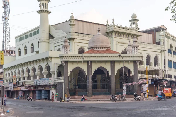 Exteriör utsikt över en moské — Stockfoto
