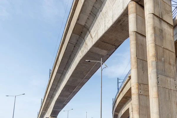 Chennai Inde 27 mai 2018 double poste d'amarrage métro train pont constr — Photo