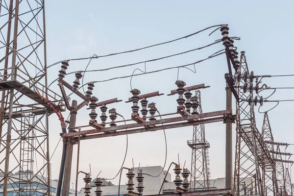 Электроподстанция в Ченнаи, Индия, где электричество — стоковое фото