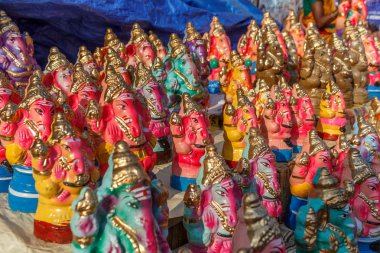 Küçük Lord renkli Ganesha idoller