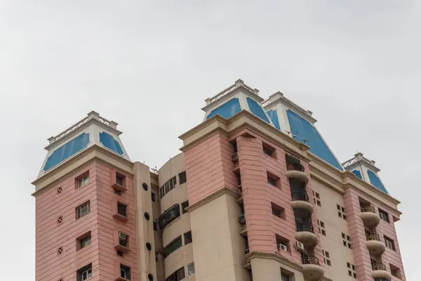 Photograph indicating recent real estate development in chennai — Stock Photo, Image