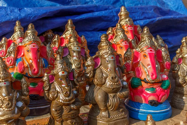 Tiny lord colorful ganesha idols — Stock Photo, Image