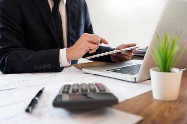 strateji analizi kavramı, Iş adamı finansal Yönet