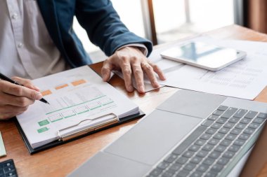 strateji analizi kavramı, Iş adamı finansal Yönet