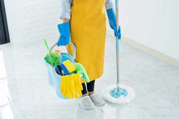 Young Housekeeper Washing Cleaning Floor Mop Protective Gloves Housework Cleaning — Stock Photo, Image