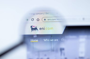 Moskova, Rusya - 1 Haziran 2020: Eni.com web sitesi. Ekranda Eni logosu, İllüstrasyon Editörü