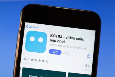 Moskova, Rusya - 1 Haziran 2020: BOTIM uygulama mobil logosu ekranda yakın plan, İllüstrasyon Editörü