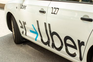 Moskova, Rusya - 1 Haziran 2020: Uber Car Taxi, Illustrative Editorial.