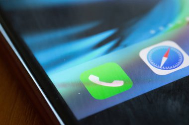 Moskova, Rusya - 1 Haziran 2020: Telefon çağrısı uygulaması logosu makro yakın plan, İllüstrasyon Editörü