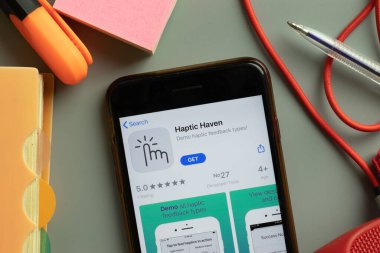 New York, ABD - 28 Eylül 2020: Haptic Haven mobil uygulama logosu telefon ekranında, Illustrative Editorial.