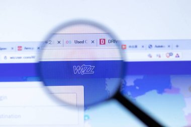 New York, ABD - 29 Eylül 2020: Wizzair.com Wizz Air şirketi web sitesi logosu yakın plan, Illustrative Editorial.