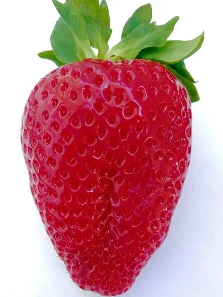 Erdbeere Auf Weißem Hintergrund — Stockfoto