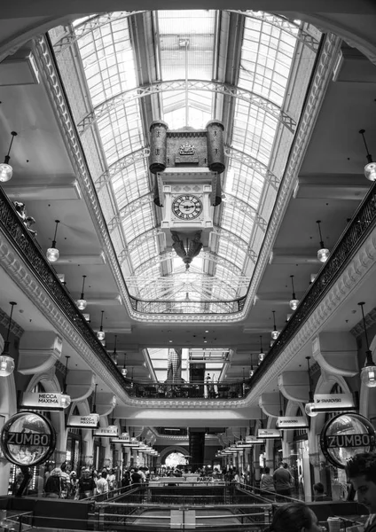 Sydney, Avustralya Queen Victoria Building ınteriour görünümü-siyah beyaz