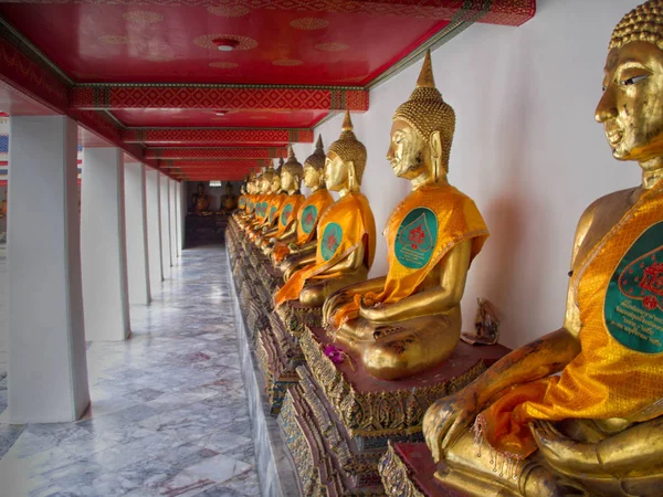 Bangkok, Tayland 'daki Wat Pho Tapınağında Altın Buda Heykeli