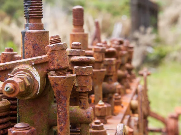 Charming Creek, Yeni Zelanda 'da eski ve paslı bir motor.