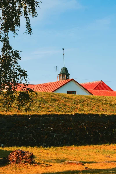 şehir dışında eski ev