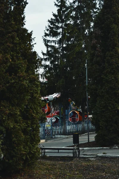 Şehirdeki eski eğlence parkı