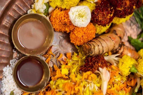 Предпосылки / контекст Image of Hindu Culture Traditional Thali Used For Puja Purposes & Welcoming People — стоковое фото