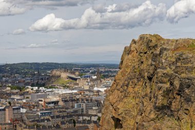 Holyrood park Edinburgh cityscape görünümü - Edinburgh, İskoçya, İngiltere