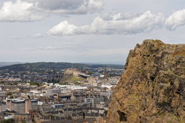 Holyrood park Edinburgh cityscape görünümü - Edinburgh, İskoçya, İngiltere