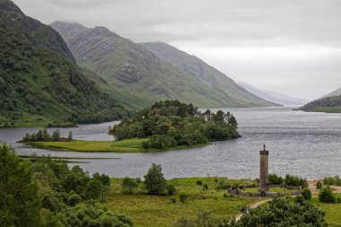 Glenfinnan Monument ve Loch Shiel - İskoçya, İngiltere