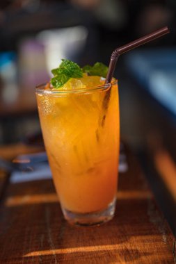 Şeftalili buzlu çay tablo Restoran