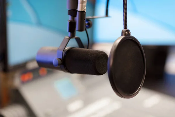 Microphone in modern radio station broadcasting studio — Stock Photo, Image