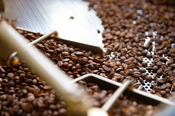 Side view of Raw Coffee Beans In Roaster Machine — Stock Photo, Image