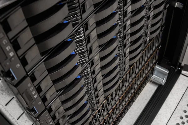 SAN Server Disk Cabinet In Rack At Datacenter — Stock Photo, Image