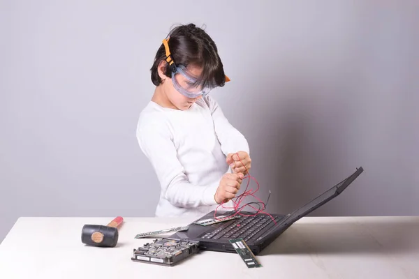 Una Sessione Con Elementi Informatici Loro Presunta Distruzione Dopo Così — Foto Stock