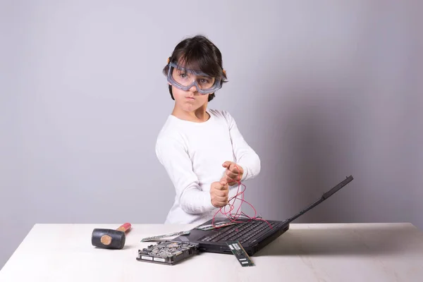 Una Sessione Con Elementi Informatici Loro Presunta Distruzione Dopo Così — Foto Stock