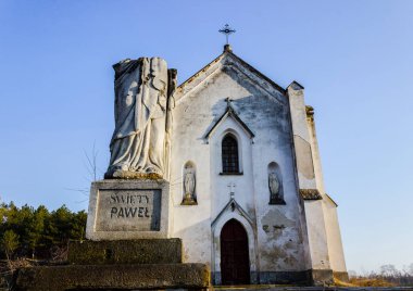 Eski terk edilmiş kilisenin