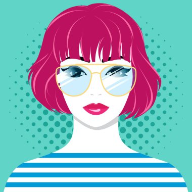 Pembe dudaklı, mor dalgalı saçlı, şık, şeffaf güneş gözlüğü takan ve benekli arka planda mavi çizgili tişört giyen güzel bir kadının basit vektör portresi.