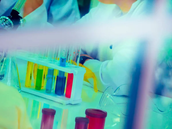 Laboratorio de Ciencias que se utiliza para la investigación de la medicina, la conce —  Fotos de Stock