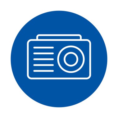 Bu resim, canlı mavi bir arkaplana karşı çekilen dijital fotoğraf makinesinin basit bir simgesini gösteriyor. Tasarım, çeşitli uygulamalar için mükemmel olan modern ve minimalist bir stili vurgular..