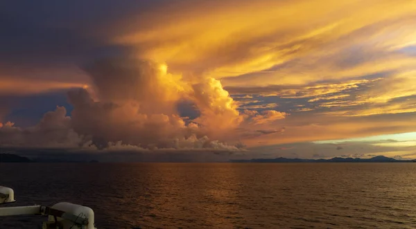 Puesta Sol Mar Noche Crucero Océano Índico — Foto de Stock