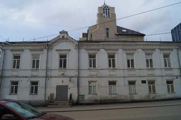 エカテリンブルク スヴェルドロフスク地域 ロシア 2019年6月 都市景観 ペルボマイスカヤ通りの古代の建物 19世紀の建築記念碑 — ストック写真