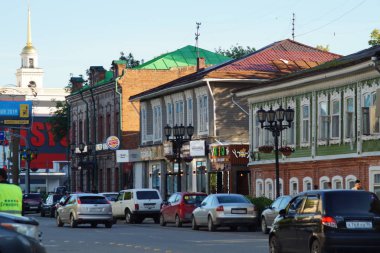 Editoryal. Yekaterinburg, Sverdlovsk region, Rusya, Haziran 2019. Şehir manzarası. Weiner Sokağı. Kuibyshev caddesi ile kesiştiği yerin yakınındaki bir sokak bölümü, 19..